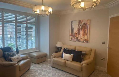 Beautiful town house in the heart of Knutsford - Photo 9