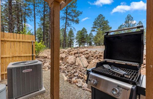 Elegant New Construction Bungalow with Scenic Forest Views - Photo 25