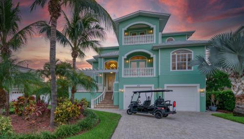 Waterfront Luxury w/ Heated Salt Pool & Golf Cart - Foto 4