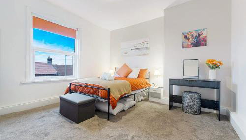 Station Road Stay with Easy Access to Transport - Photo 3