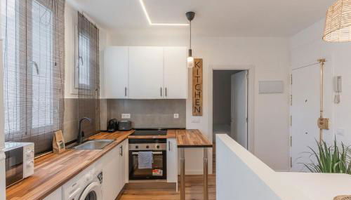 Charmingly renovated -2Bdrs 2Baths -Atocha - Photo 2, Other