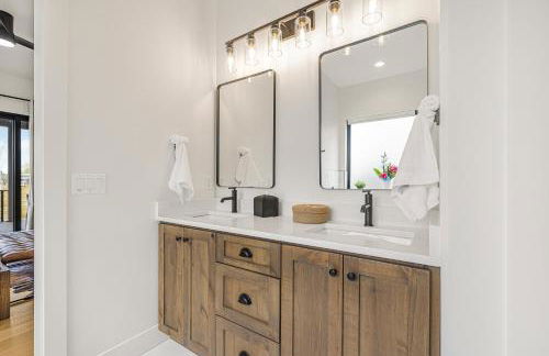 TetonHaus 5BR Hot Tub Game Room Walk to Driggs 20 min to Targhee - Foto 31