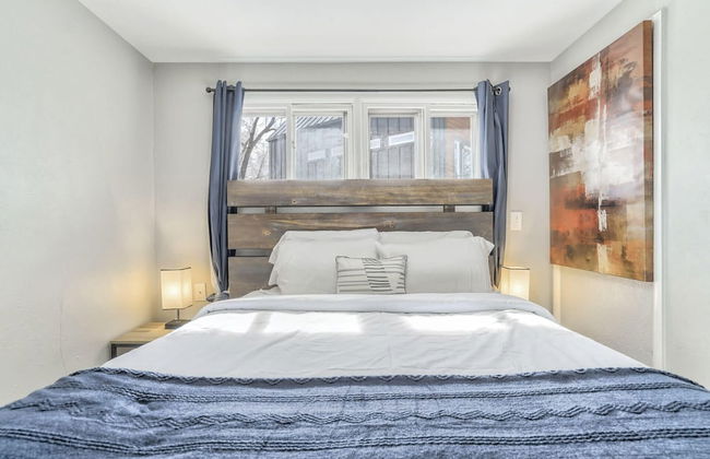 5BD Dog Friendly Family Getaway Near Downtown! - Photo 8