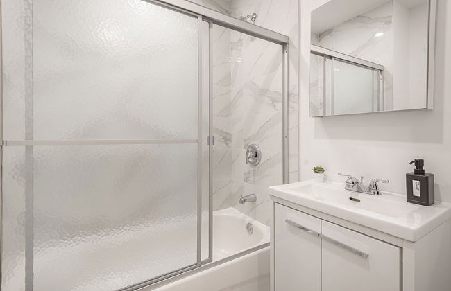 Beautiful Private Bedroom in Mile-End - Foto 38