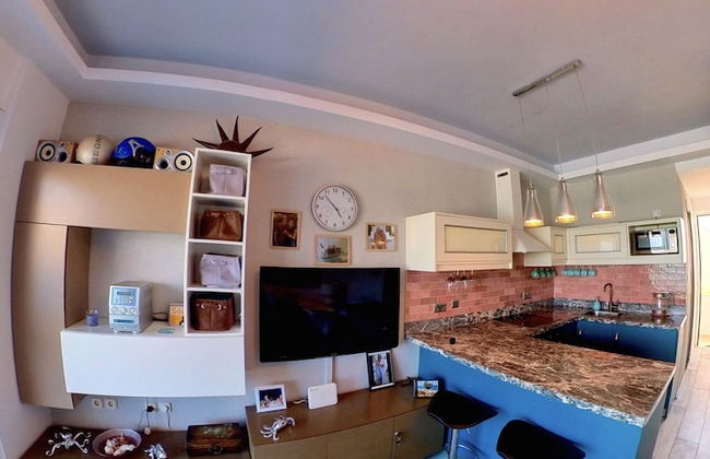 Deluxe Beach Apartment- Sleeps 2 & Private Terrace - Foto 7