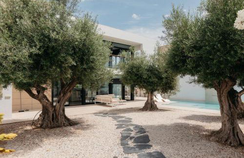 Grand Villa with Pool - Foto 41