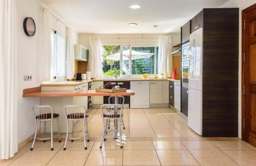 Villa by Ibiza with Pool, Sea Views BBQ - Foto 11