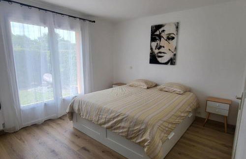 2025 Reno 2-Bed Escape w pool Min to GolfCources - Foto 31