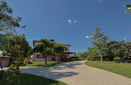 VILLA PEPONI Spacious Traditional Villa with Garden - BBQ & Private Parking - Photo 54