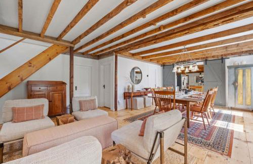 Modern Lux Cabin w Mtn Views and Fire Pit - Foto 46