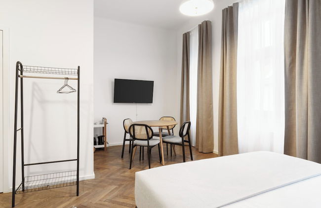 Limehome Prague Halkova - Foto 13