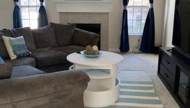 Lovely two-story house with spacious backyard - Foto 3