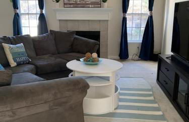 Lovely two-story house with spacious backyard - Foto 3