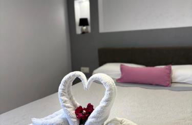 Panorama Apartments - Photo 3