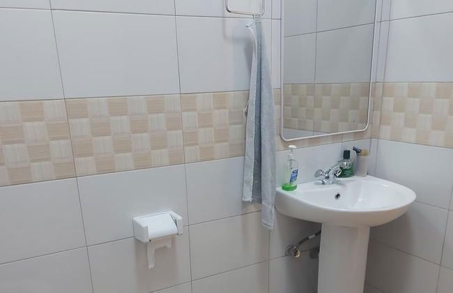 Cozy 2-bed Apartment in Akright City, Bwebajja - Foto 13