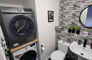 Stylish home in Linlithgow Near Edinburgh Airport Free parking Free WiFi - Foto 9