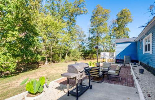 Walk to MIR Wooded Group Escape with Deck and Bar! - Foto 26
