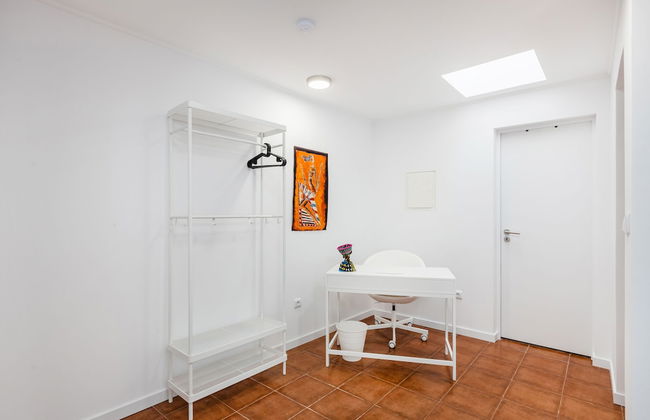 Live Laugh Love Beach Guest Home with AC - Photo 59