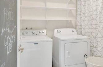 DT Bellevue Hidden Gem With a View & AC - Foto 19