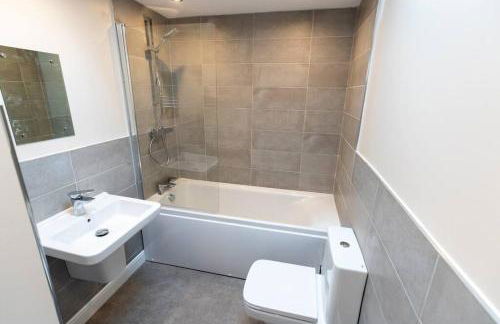 Mowerina - Dog-Friendly Barn Conversion with a Hot Tub - Photo 9