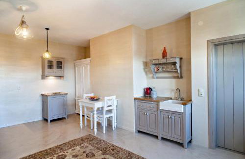 Haones Suites - Photo 27