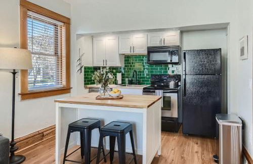 1st Ave by Modern Midstay - Wash Park & SoBo #F2 - Photo 1