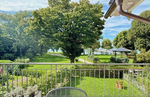 Ferienwohnung Residenz am See - exklusive Wohnung in erster Reihe mit Balkon und Seeblick - Photo 28