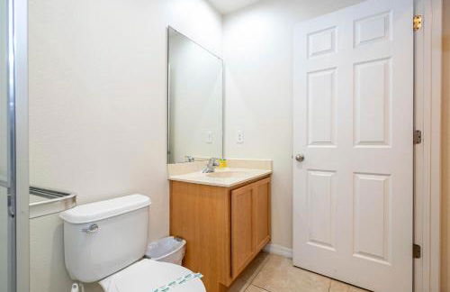 Spectacular House with 3BR - Private Pool, BBQ - Minutes from Disney! - Foto 54