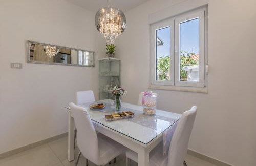 Villa KaTess with heated pool - Photo 19