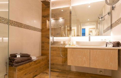 Maurers Schlierseetraum 1 hochwertige Erdgeschosswohnung mit allen Raffinessen erfreut sich auch Urlauber idealerweise für Paar mit Kindern geeignet und Vierbeiner Dank des tollen Zauns auf der Terrasse stylisch und edel von der Ausstattung mit 64 qm - Foto 11