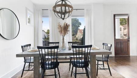 The Maple House - Huge Backyard & Mins to Broadway - Foto 5