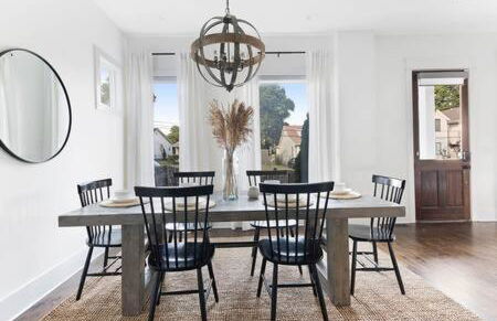 The Maple House - Huge Backyard & Mins to Broadway - Foto 5