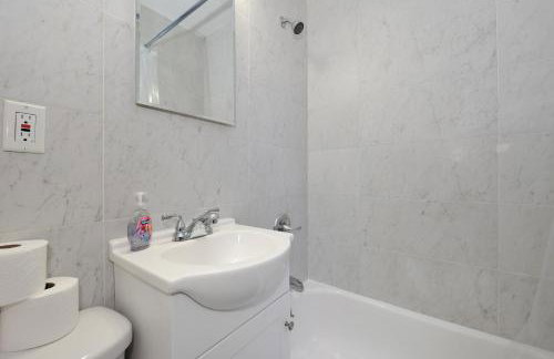 Comfy 1 Bed 1 Bath Apartment in NYC - Foto 14