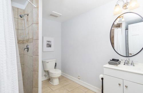 Hot Tub, Views & Game Room - 20 min to Downtown Asheville! - Foto 41