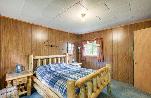 Peaceful Lakefront Cabin Getaway Dock, Fire Pit! - Foto 12