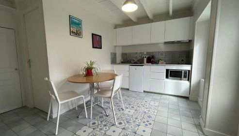 La maisonnette de Julien - 3 étoiles - Foto 4, stove, minibar