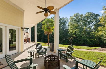 Lakefront 6bdr, Priv Dock, Game Room, Firepit Jake's Lake House by Avantstay - Foto 26