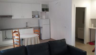 Pis carretera Santa Pau - Foto 3