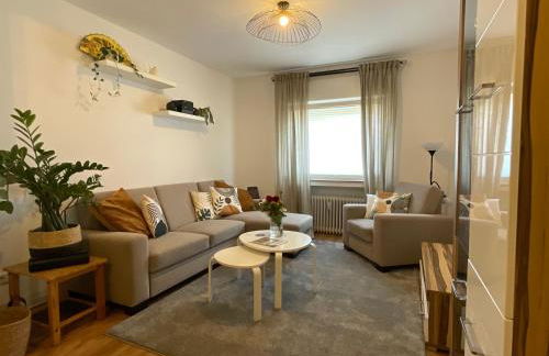 Spacious 65sqm private flat, New and fully equipped kitchen with dining room, Direct Bus to Messe - Foto 4