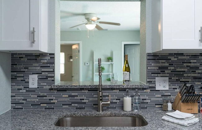 Heated Pool Close to St Pete Tampa Pet Friendly - Foto 14