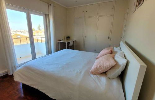 Oeiras Historic Bedrooms - Photo 10