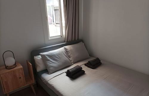 COOL! 5' to metro. 15' to Center/beach by metro. - Photo 21