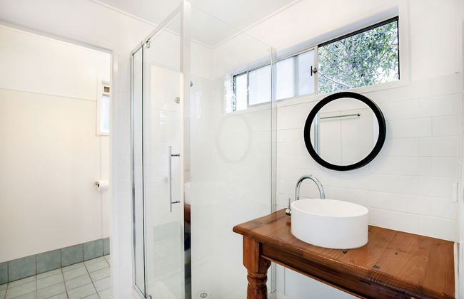 Bush Village Holiday Cabins - Photo 59