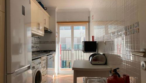 Monte Gordo Beach Flat with Balcony - Foto 3