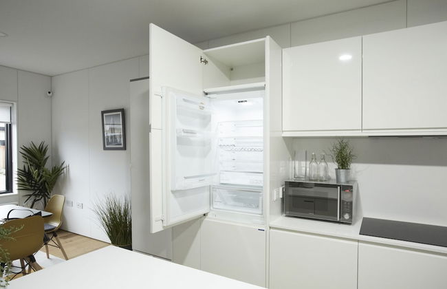 Stylish modern home in Manchester city centre with parking - Photo 39