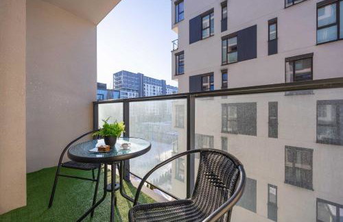 Bright Apartment Przyokopowa in the Centre of Warsaw with Parking by Noclegi Renters - Foto 3