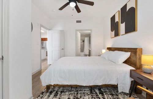 Luxury & Vibrant stay in Frisco with pool & gym - Foto 13