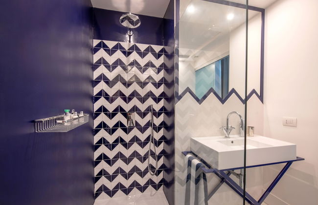 Luxury Apartment with Penthouse and Pool - Photo 35