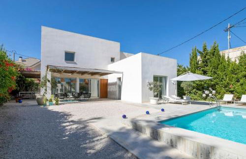 Villa Paloma with private pool, located 350m to the sea and tram station! - Photo 6