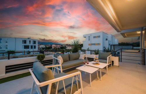 Luxury apartment Sun with private Pool and Jacuzzi - Photo 32